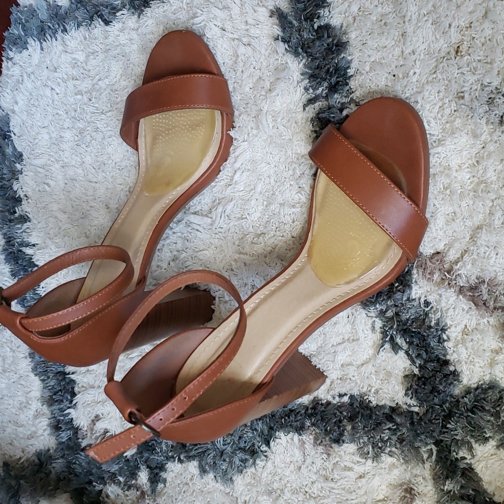 Tan Open-Toe Block Heels - image 1